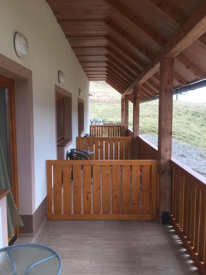 Ranch Marina Hotell Koce Eksteriør bilde